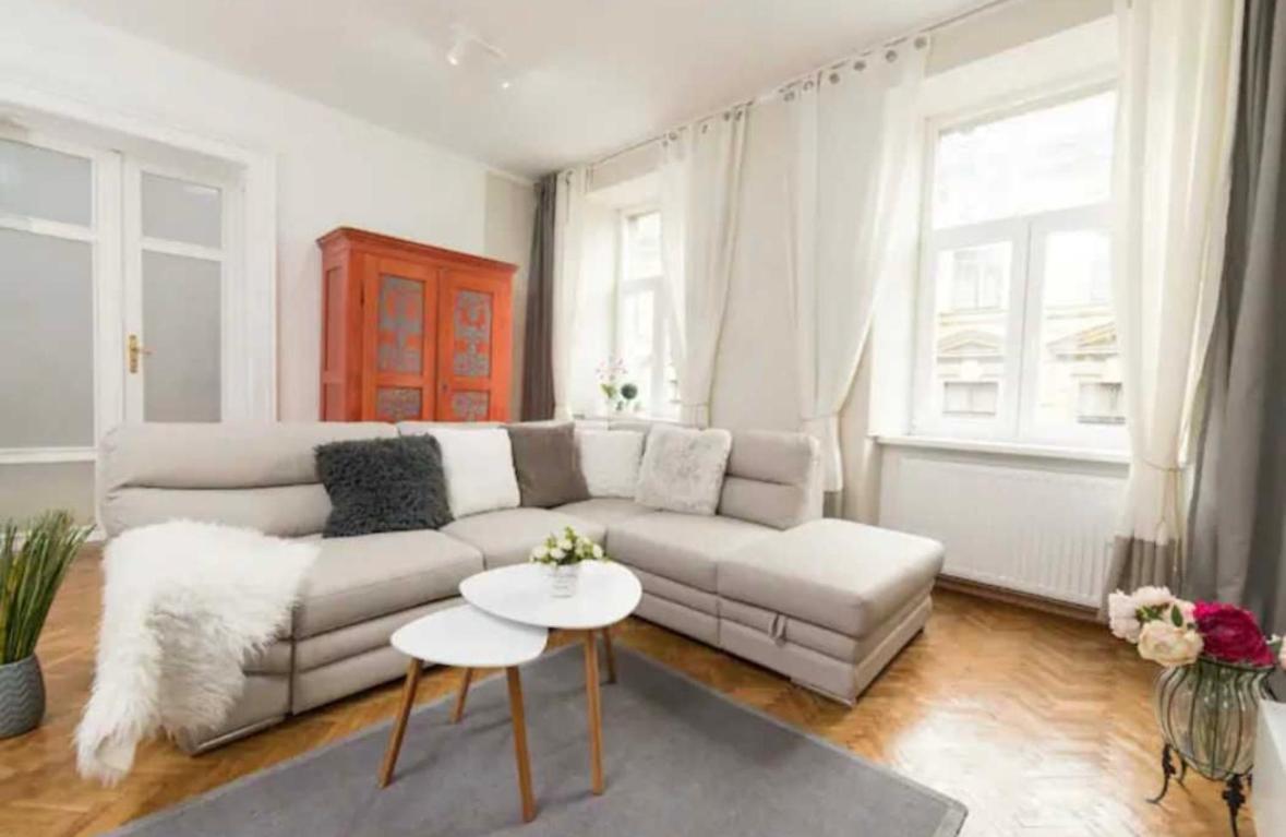 Charming Apartament City Center Timisoara Exterior photo
